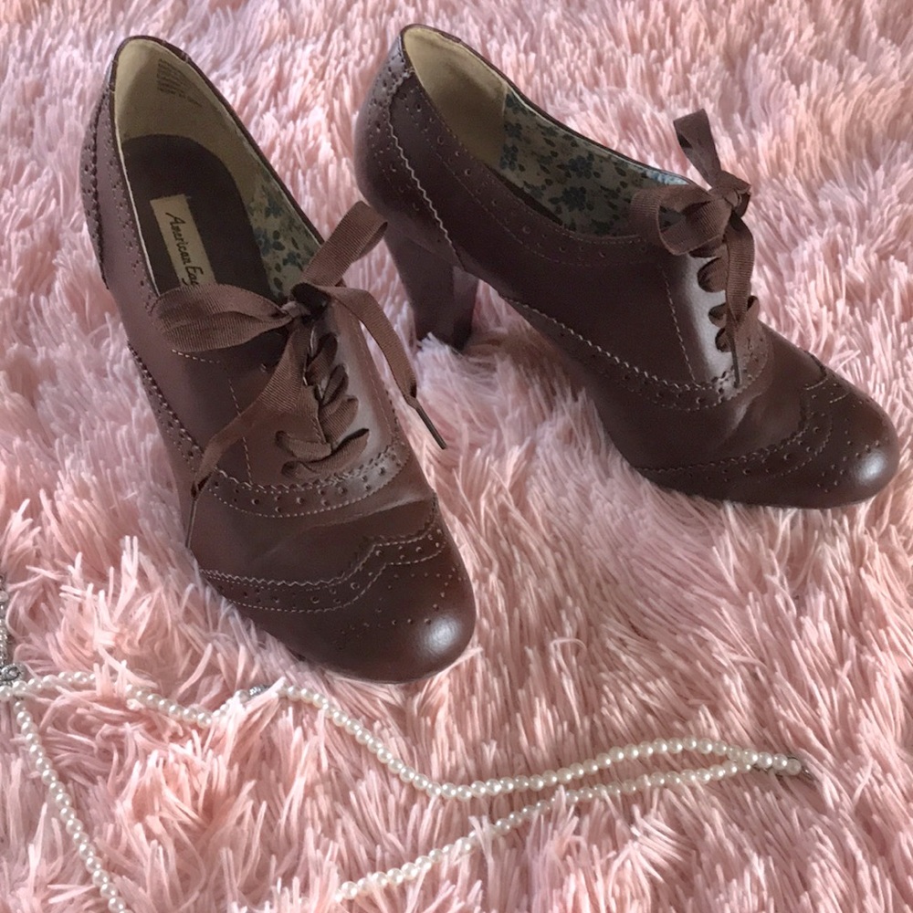 American Eagle Oxford Heels